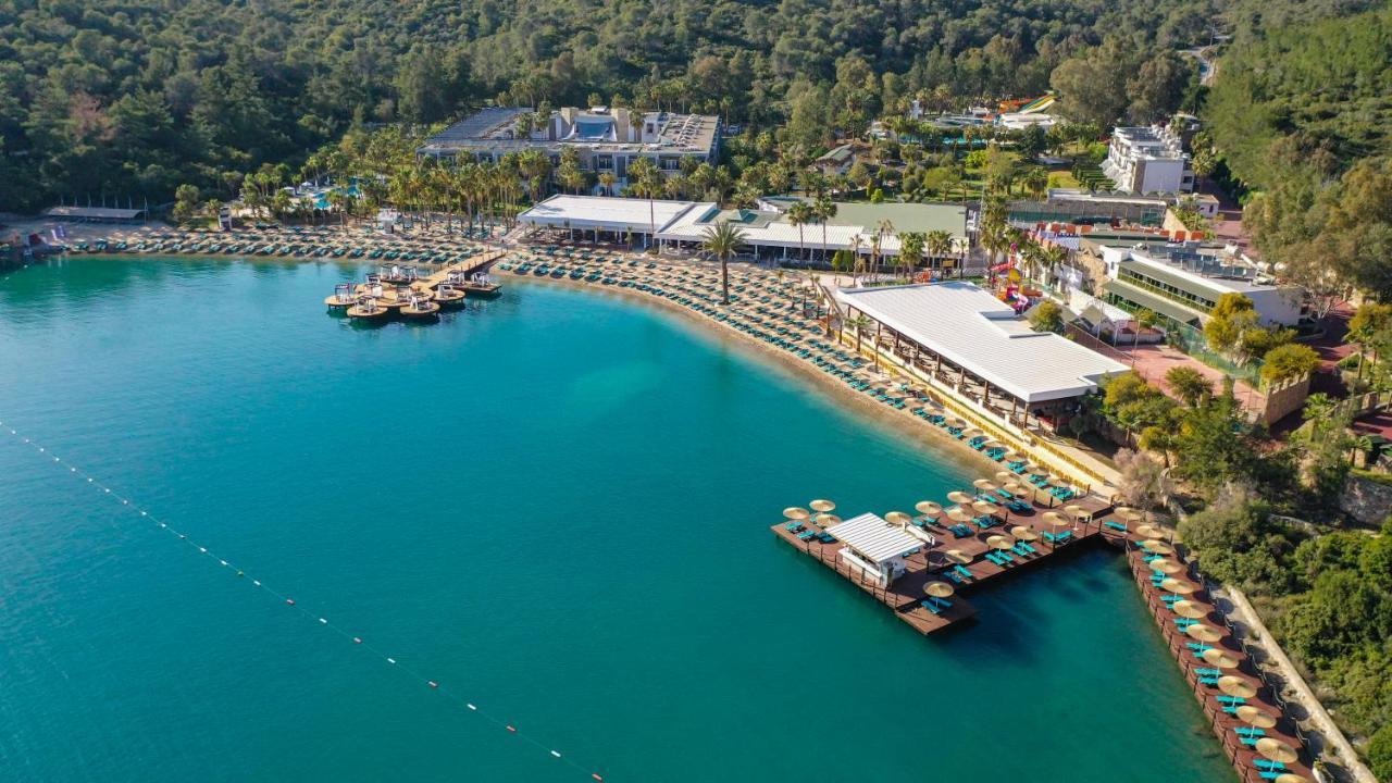 Bay & Resort