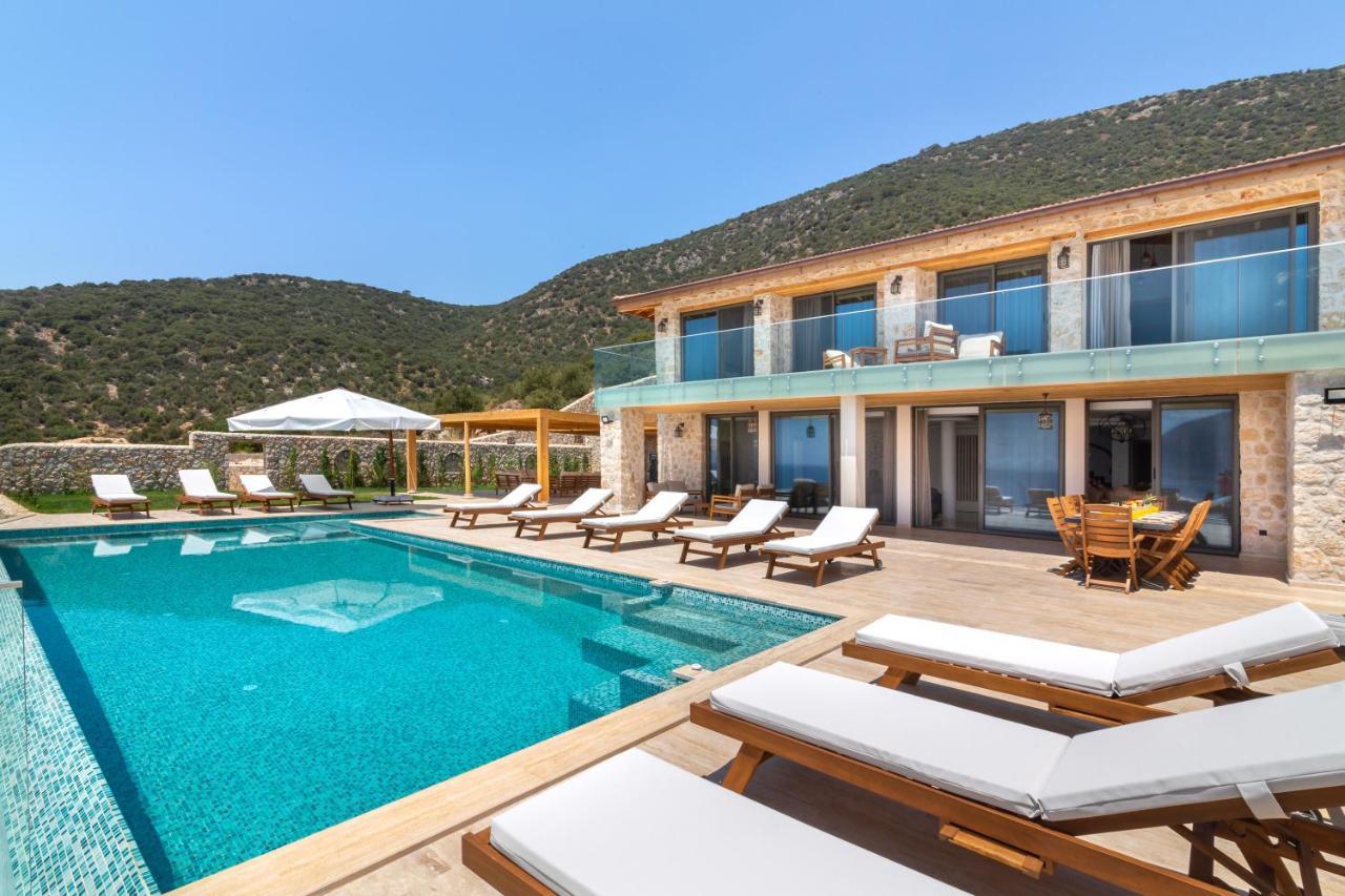 Water Edge 1 Villa
