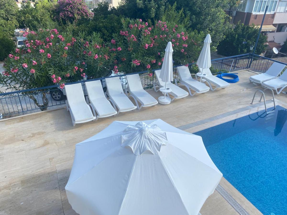 Aparthotel Naturella 2*