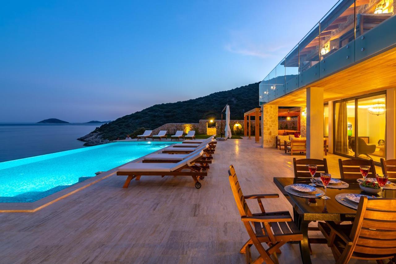 Water Edge 1 Villa