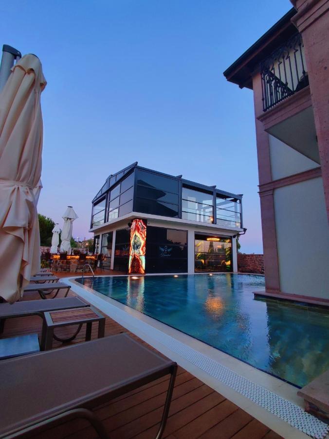 Hotel Cunda Baradiel *