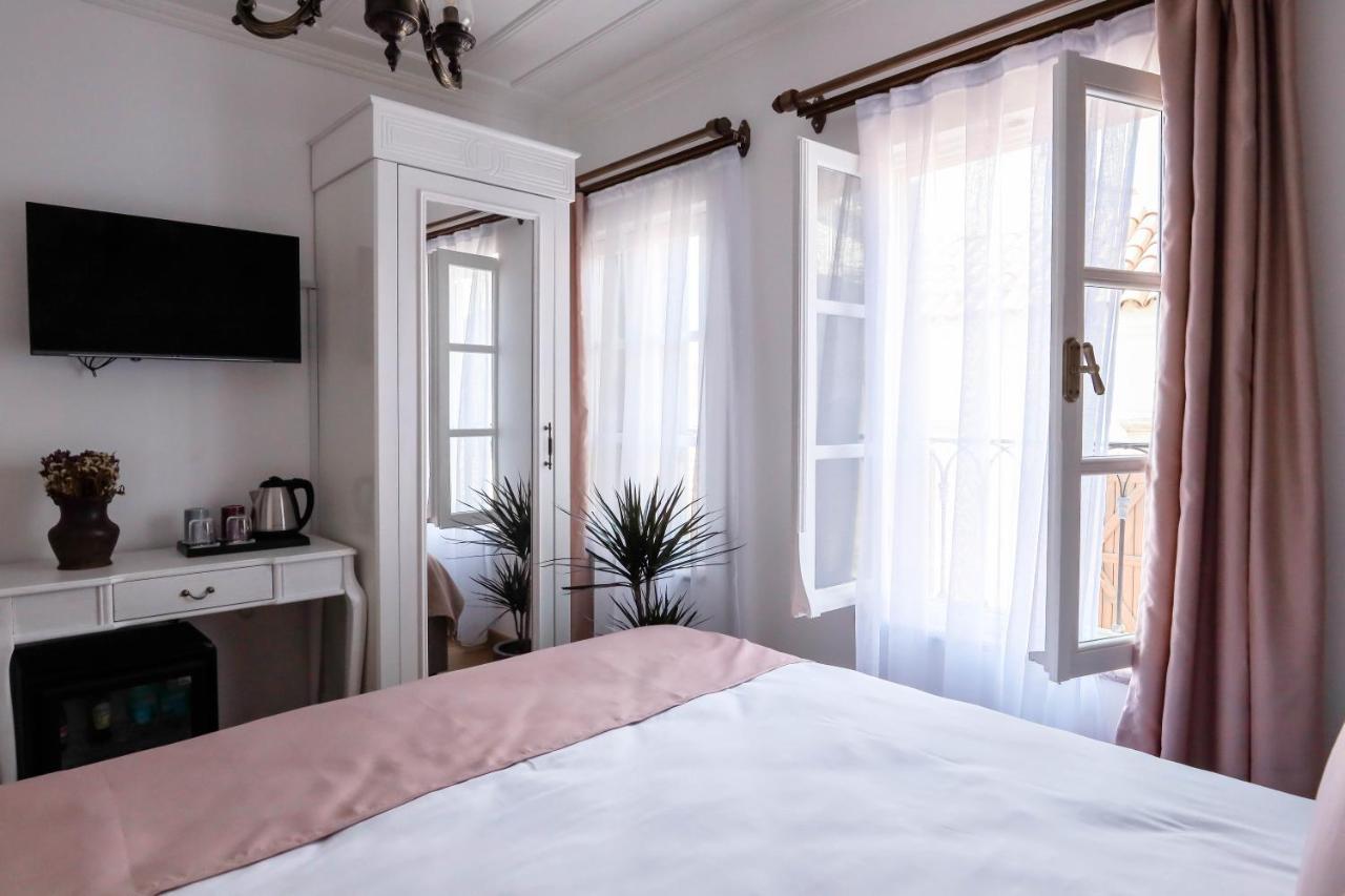 Baris Cunda Hotel