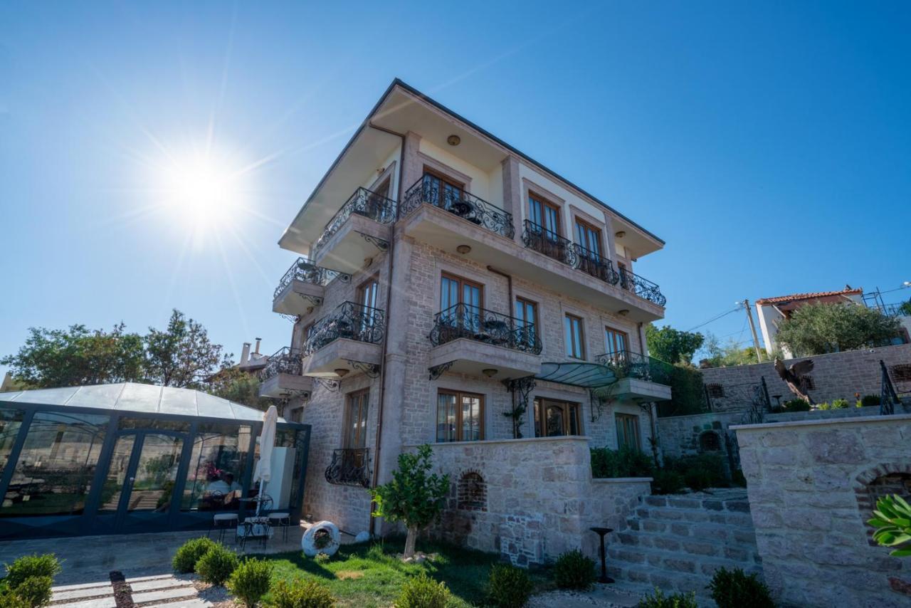 Hotel Cunda Baradiel