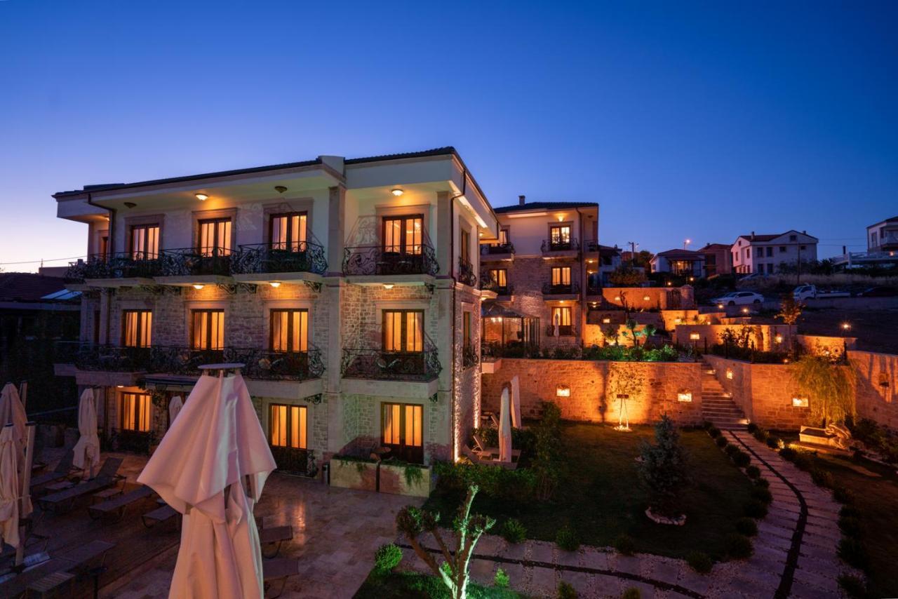 Cunda Baradiel Hotel