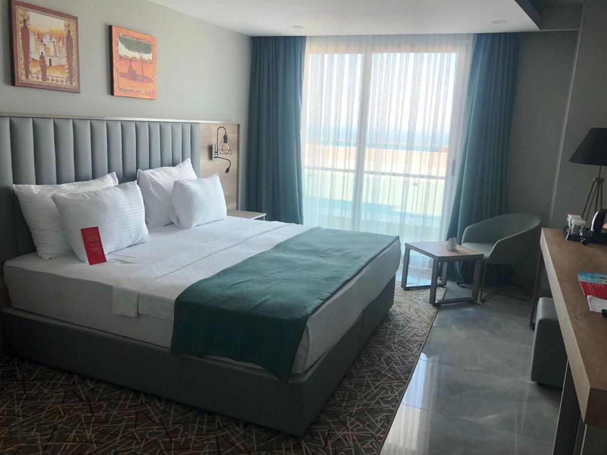 Ramada By Wyndham 3*