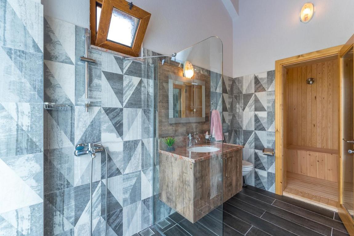 My Heart Sauna And Indoor Heated Pool Villa