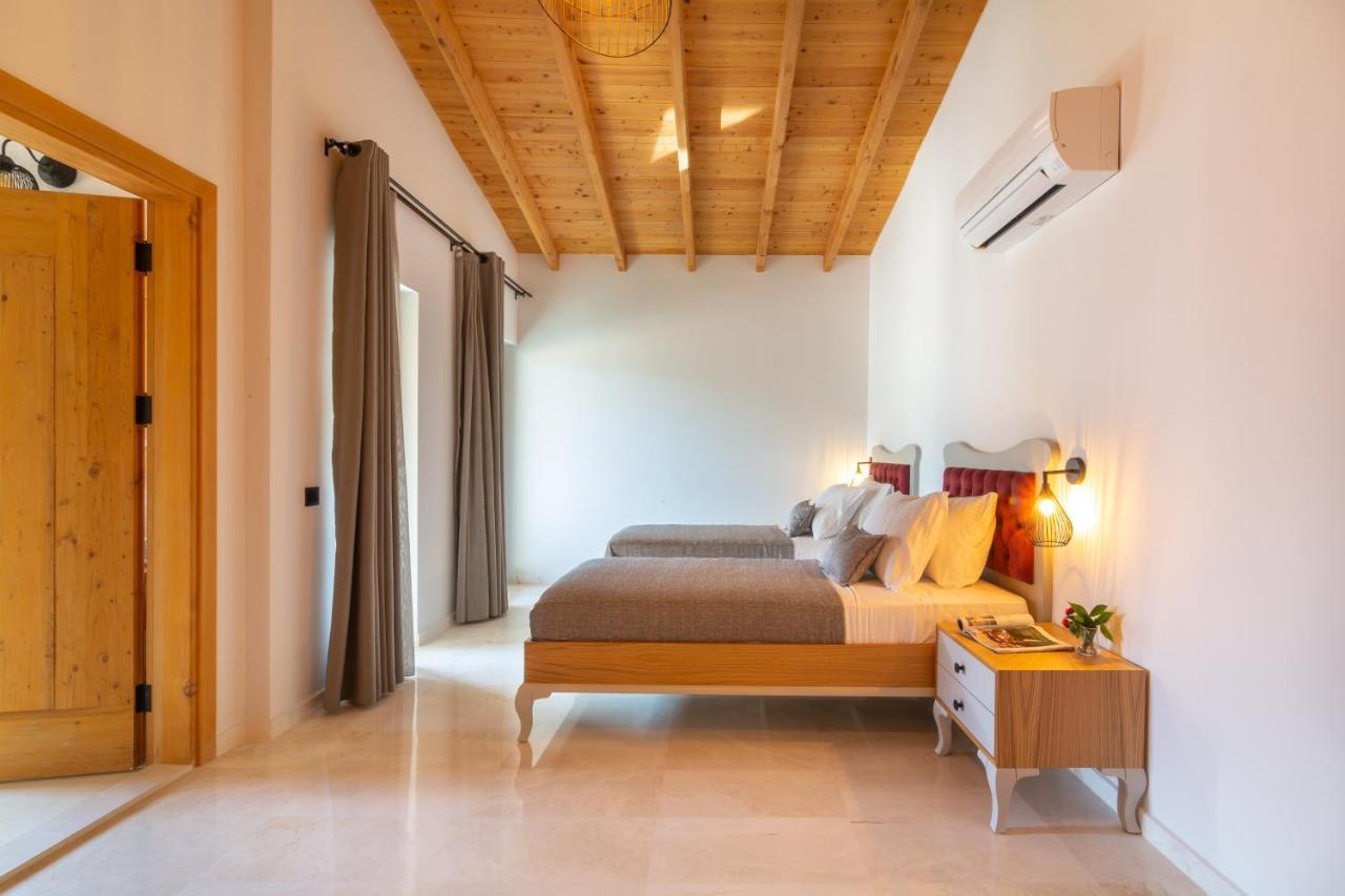 Water Edge 1 Villa *