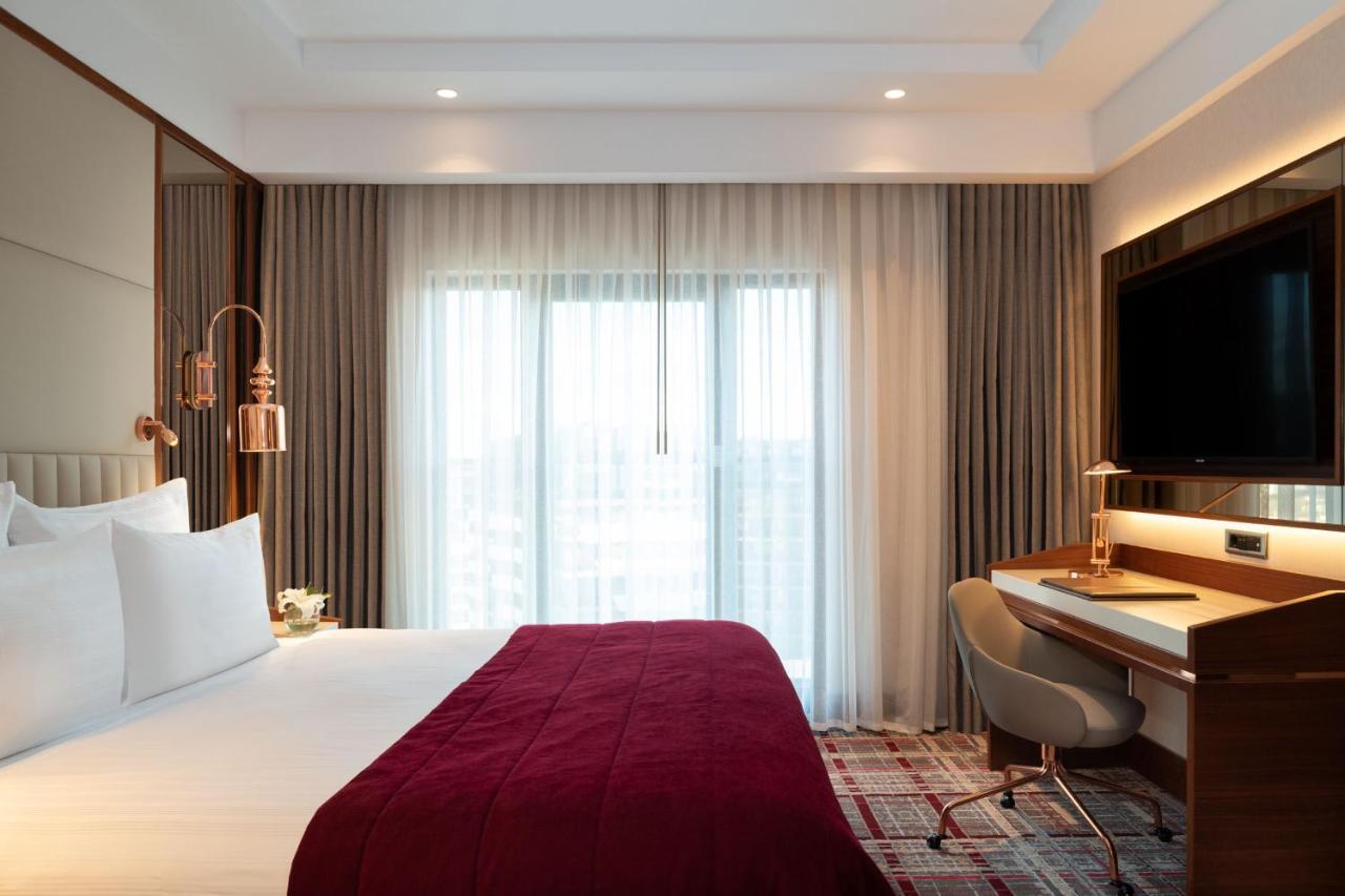 Moevenpick Airport Hotel 5*