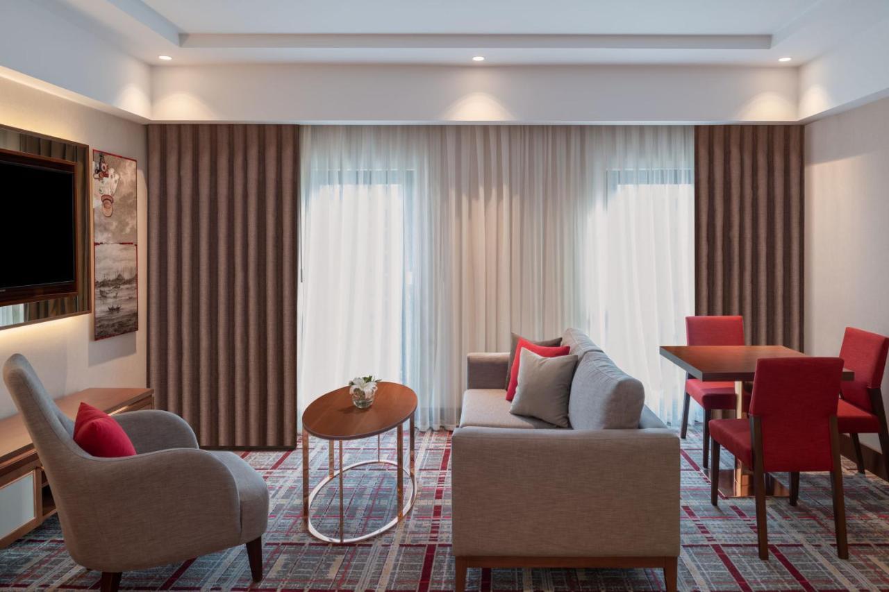Moevenpick Airport Hotel 5*