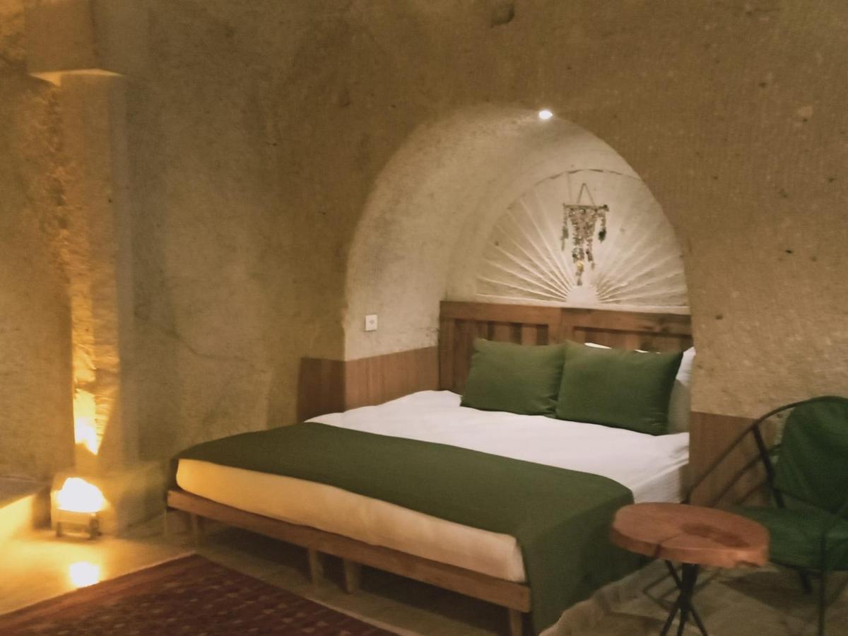 Vigneron Cave *