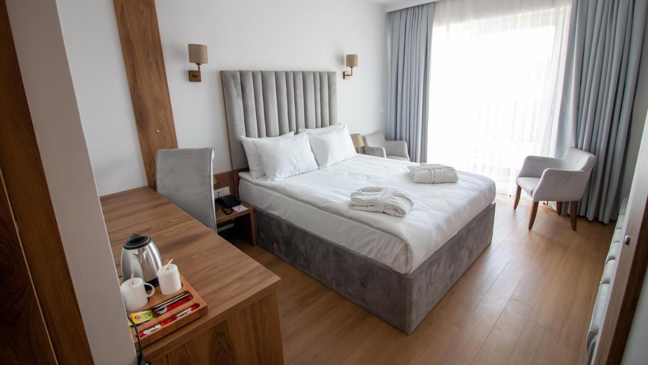 Life Hotel