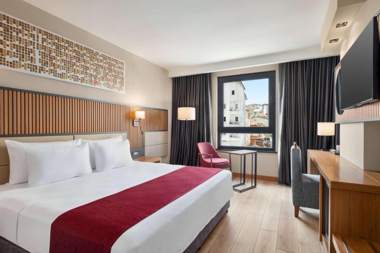 Hotel Ramada Plaza By Wyndham 5*