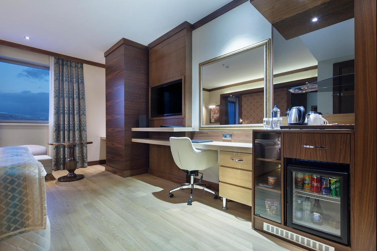 Hotel Grand Millennium