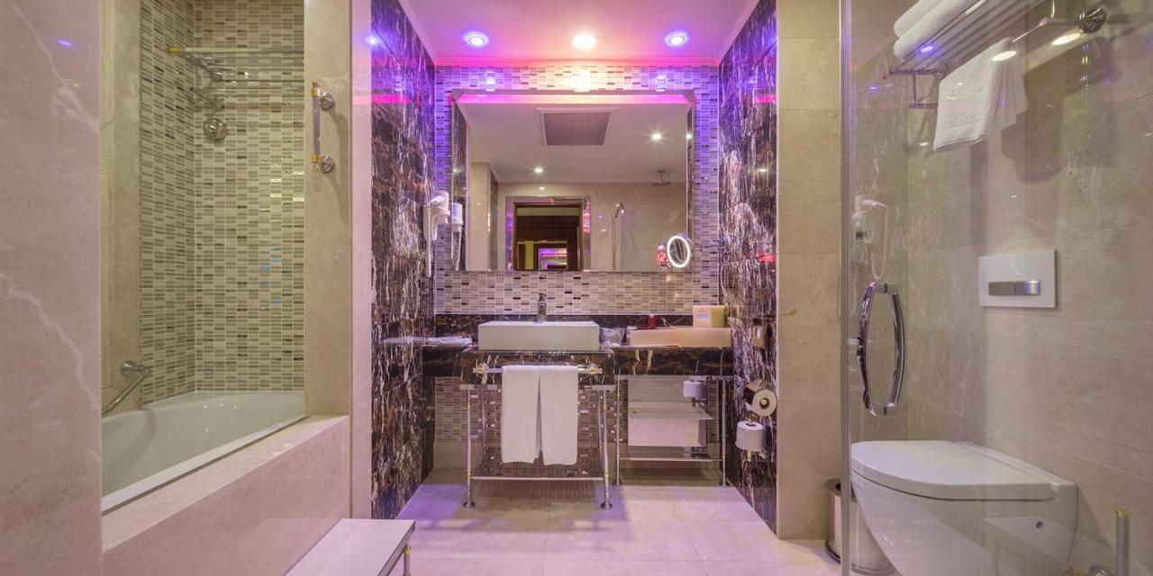 Hotel Grand Millennium 5*