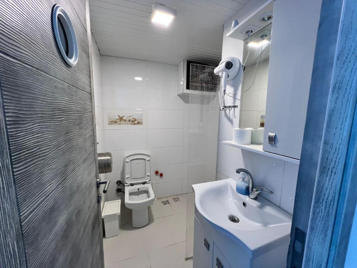 Giritli Meyhanesi & Butik Hotel Karaburun (Izmir)