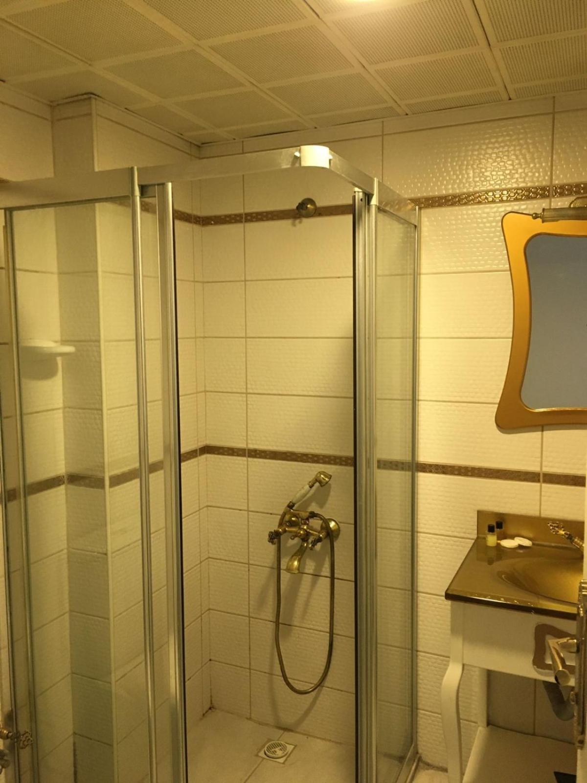 Ueckale Restaurant Hotel 3*