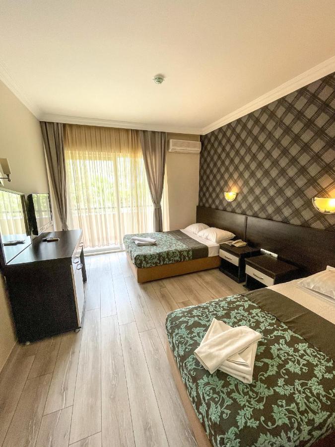 Castle Park Hotel