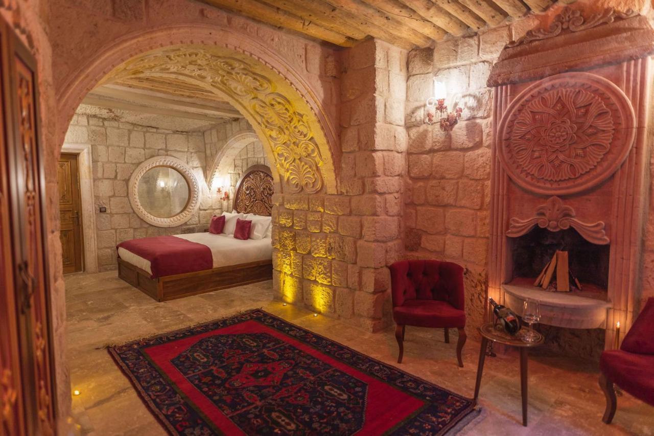 Hotel Solo Cave *