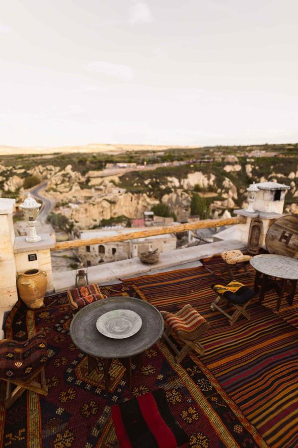 Solo Cave Hotel *