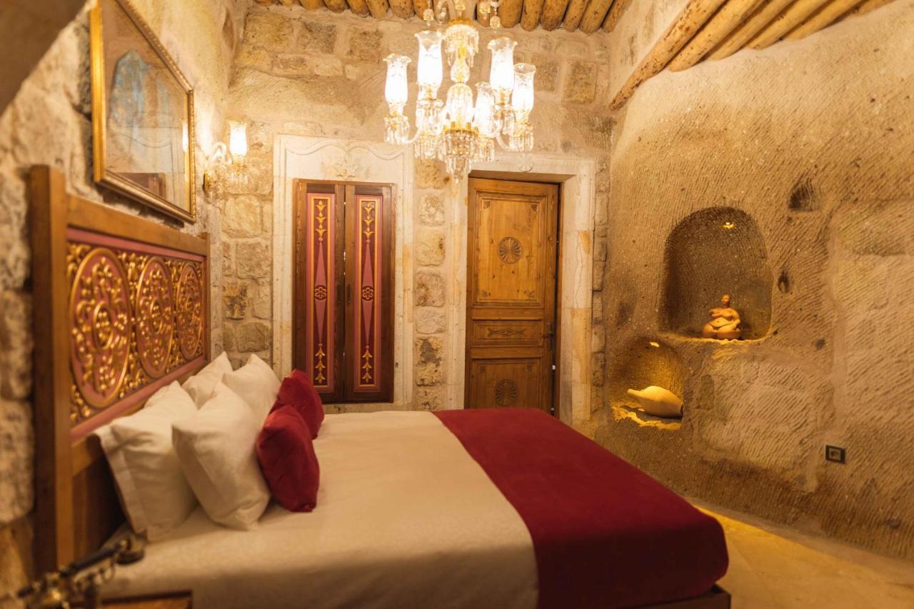Hotel Solo Cave *