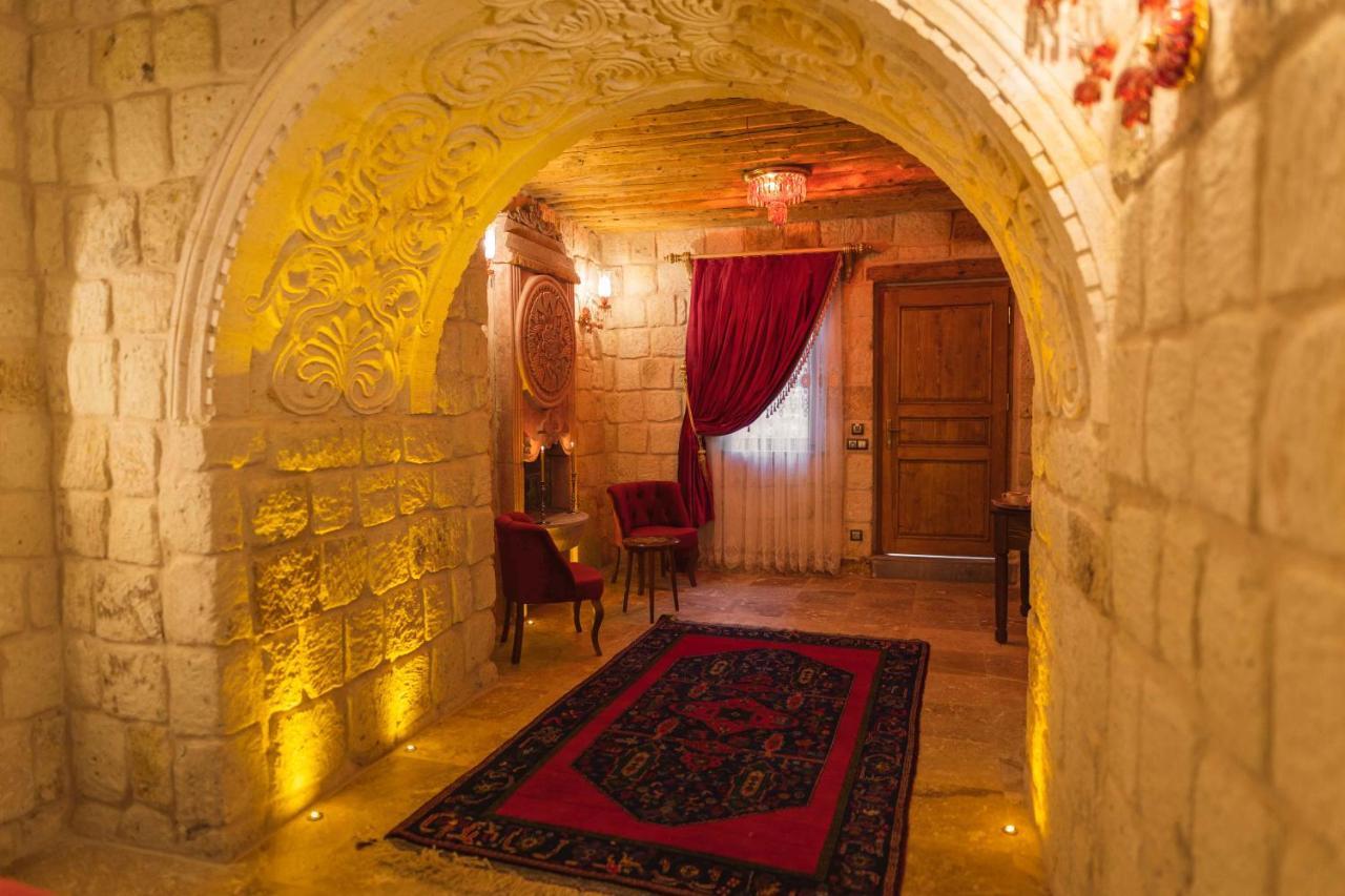 Hotel Solo Cave *