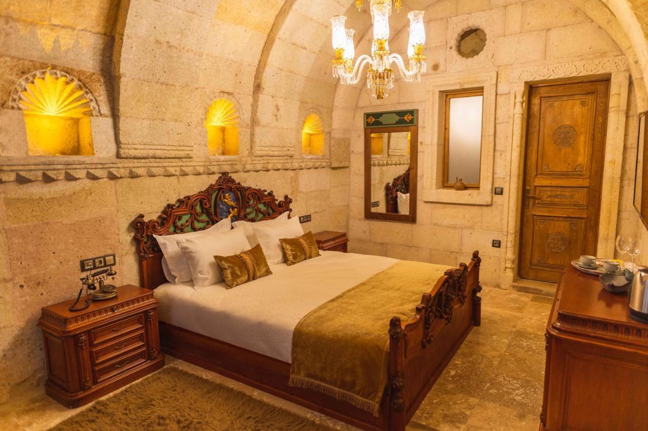 Hotel Solo Cave