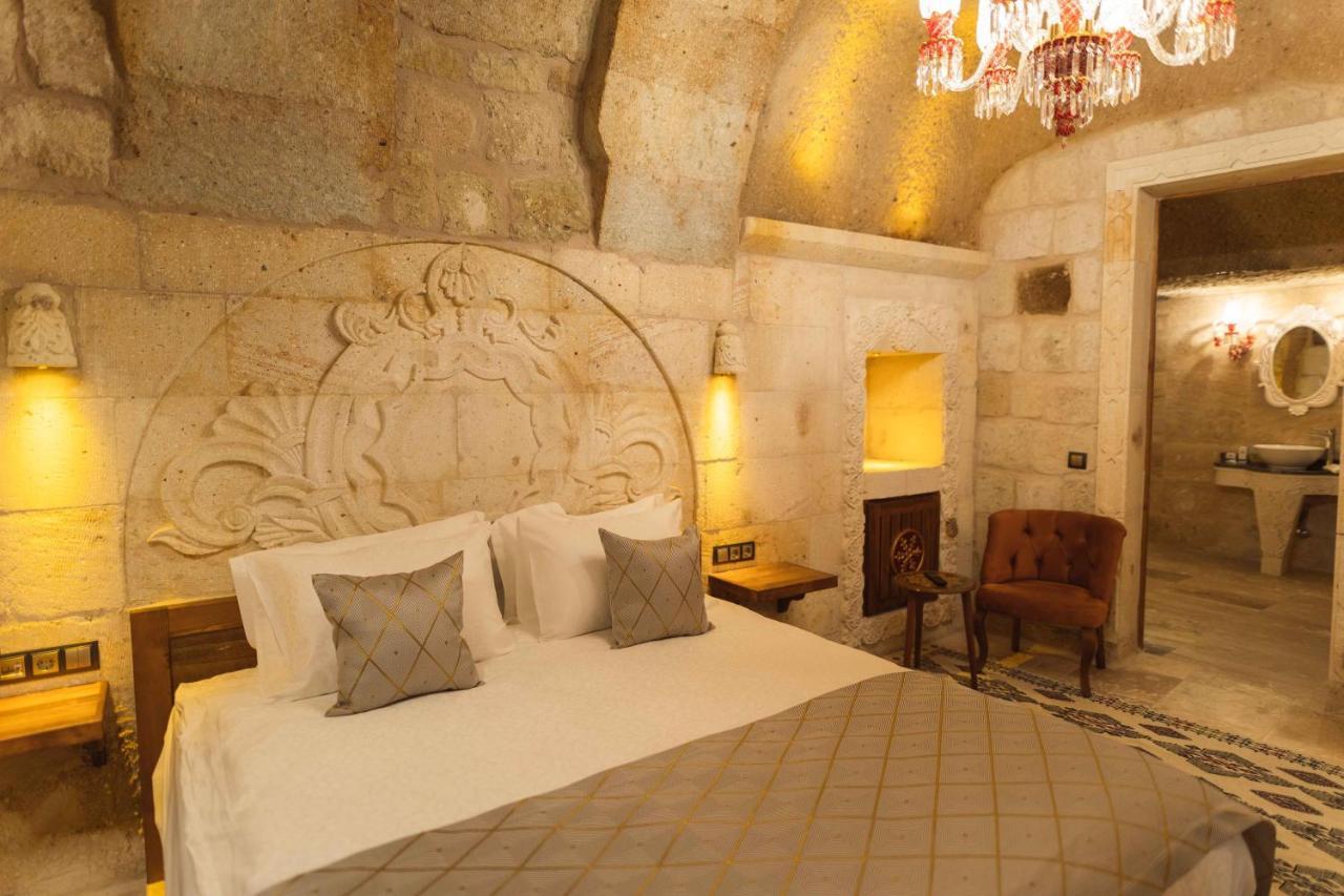 Hotel Solo Cave