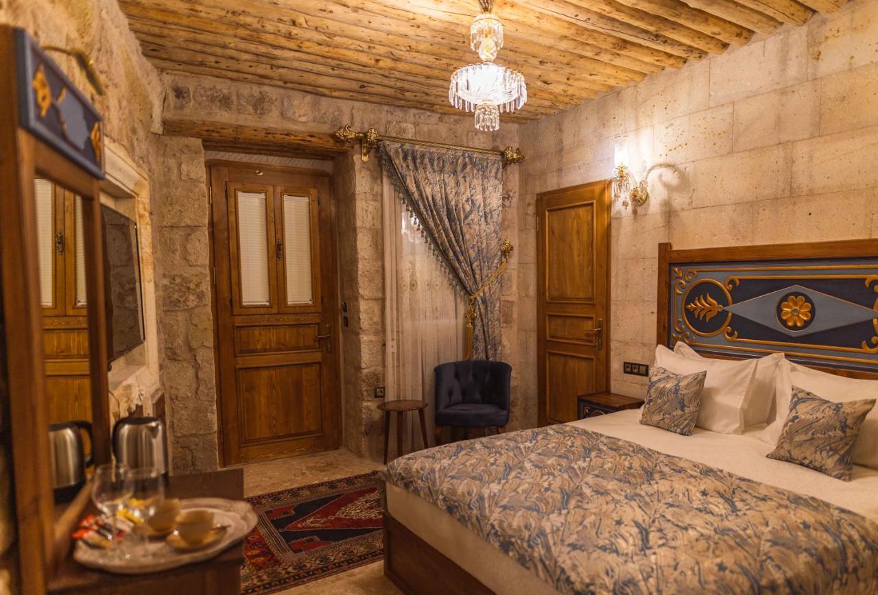 Solo Cave Hotel *