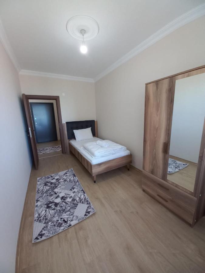 Kivanc Aparthotel