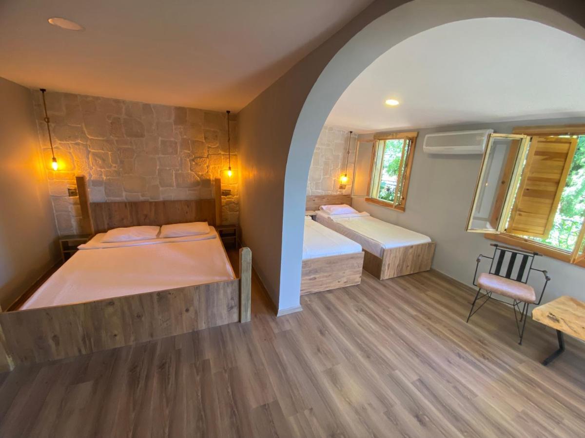 Castle Boutique Hotel *