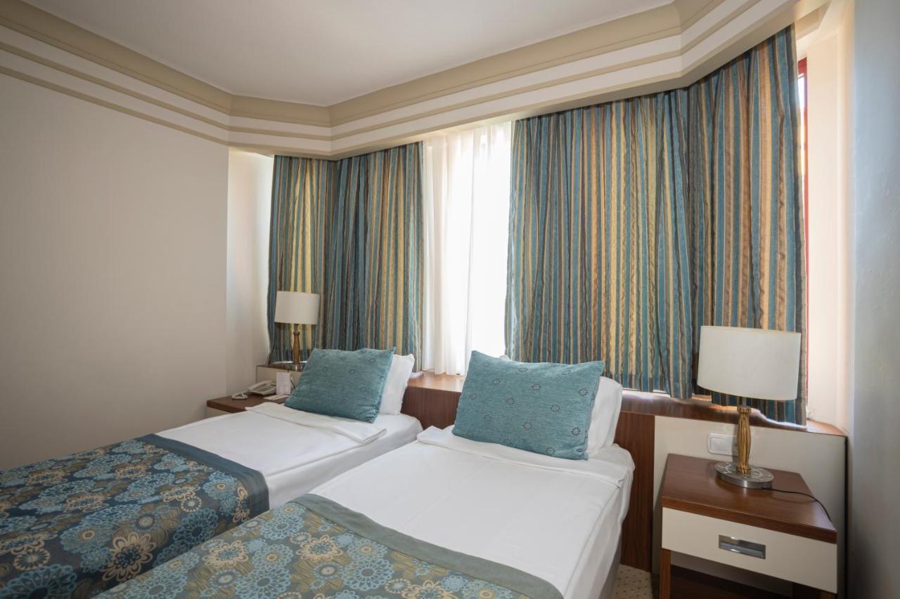 Villa Side Hotel
