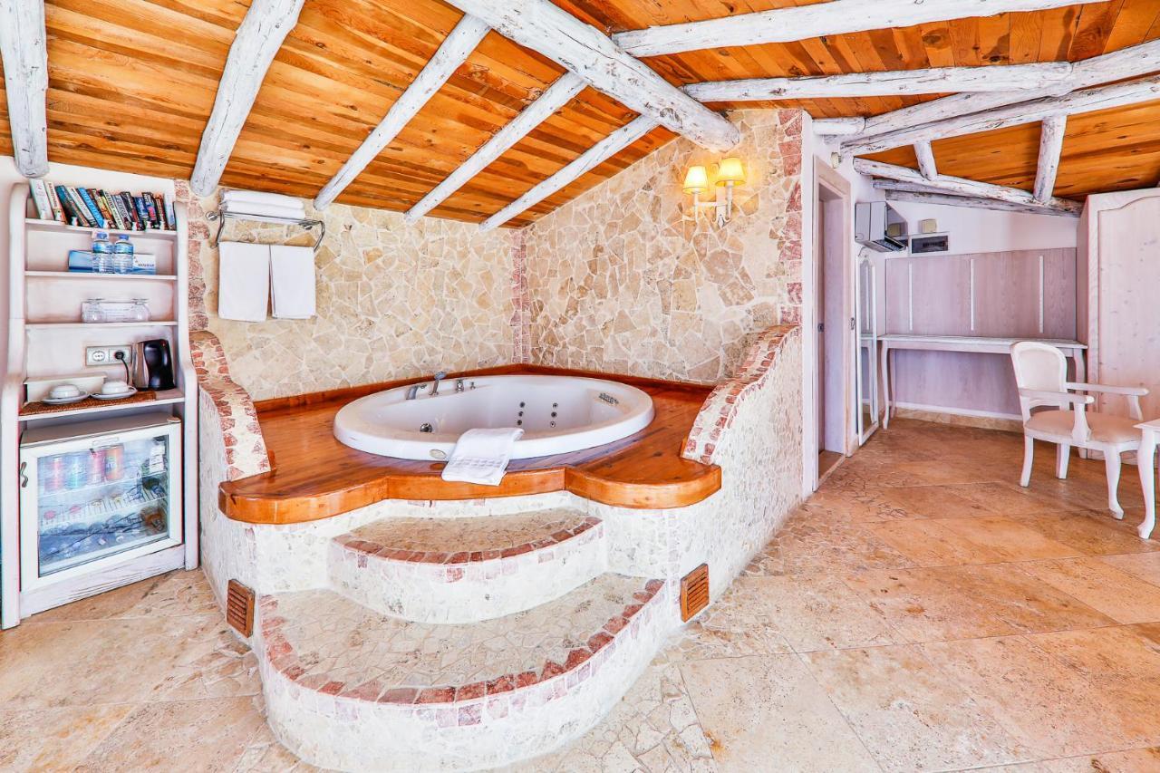 Hotel Kalkan Likya & *