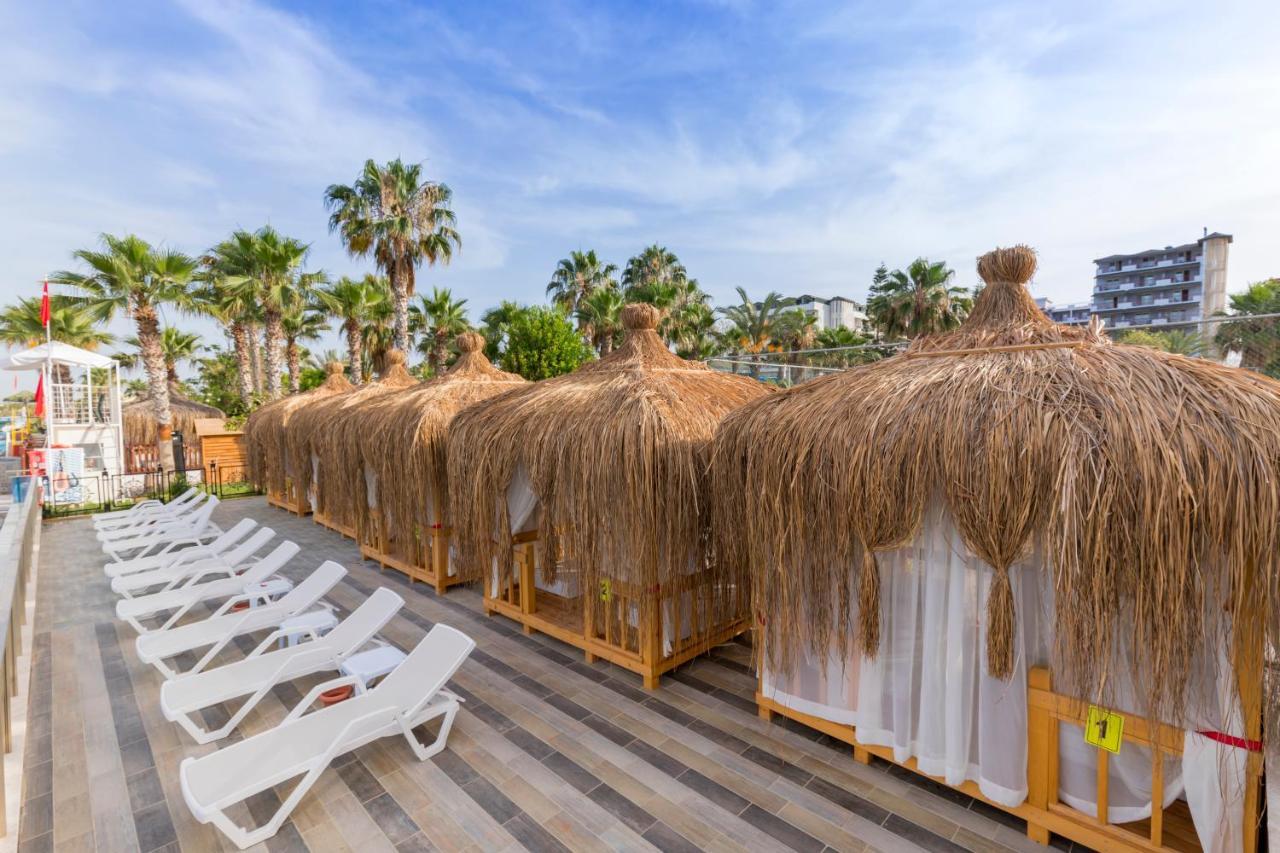 Hotel Holiday Park Resort Okurcalar