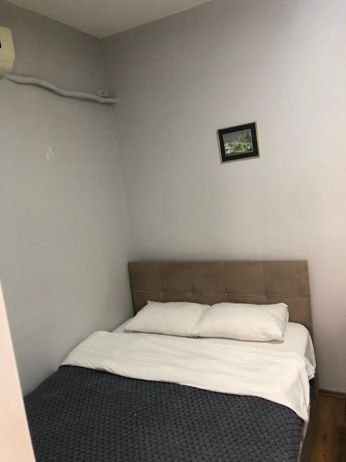 Kevin's Hostel *