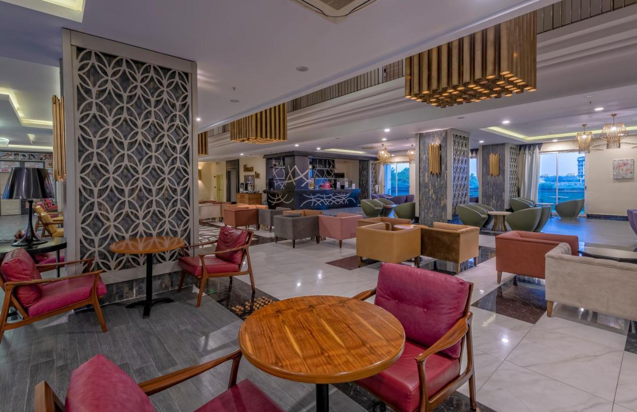 Port River Hotel&spa Side