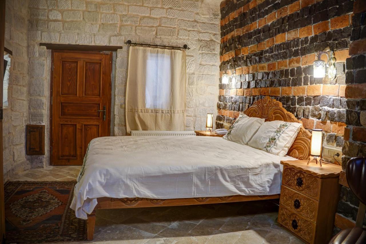 Hotel Nar I Ask Cave