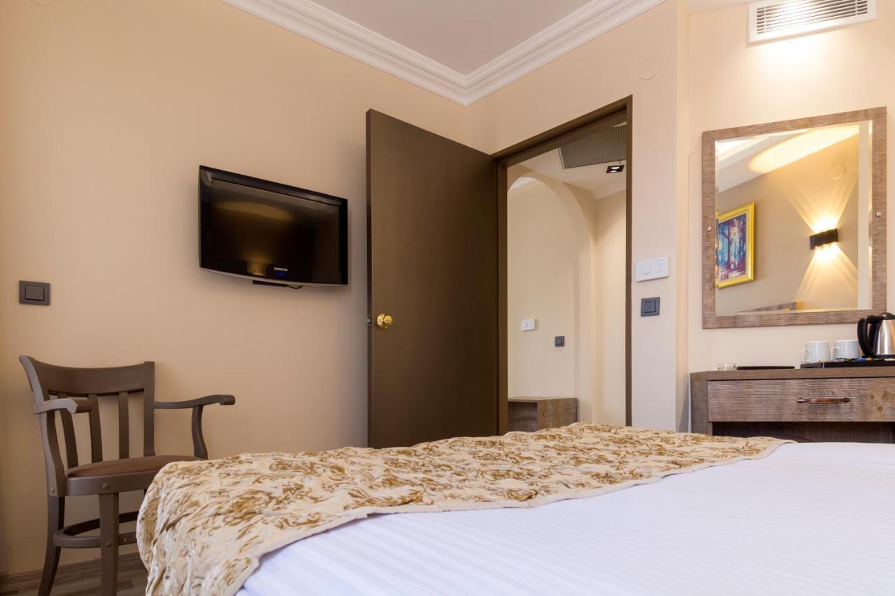 Royal Hotel