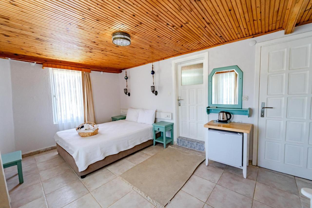 Golden Lighthouse Hotel