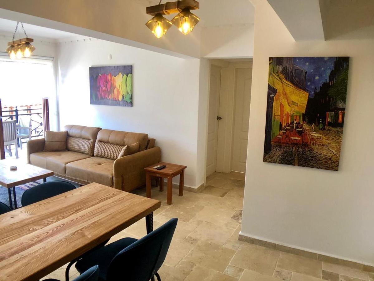 Apartment Amazing 2 Bedroom Penthouse!