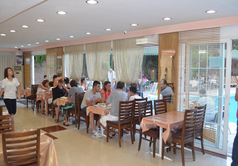 Hotel Megas 3*