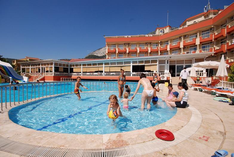 Hotel Transatlantik 4*