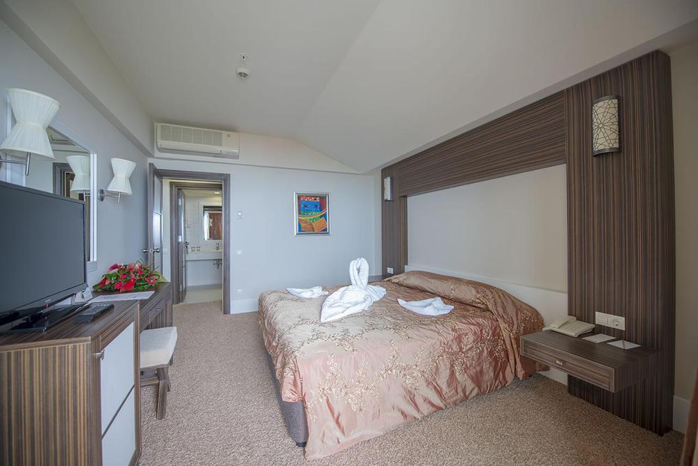 Crystal Family & 5* Belek