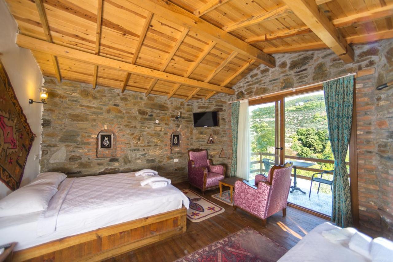 Heaven's Gate Lodge *