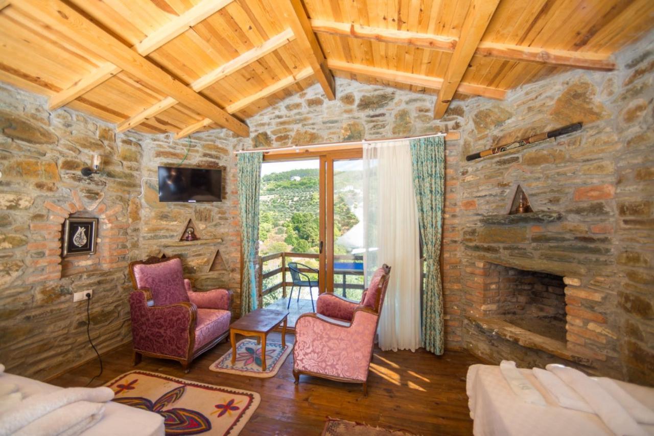 Heaven's Gate Lodge