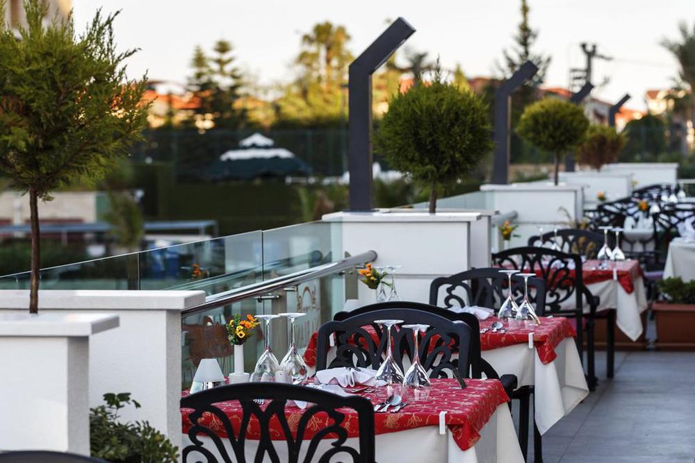 Luna Blanca & Hotel 5*