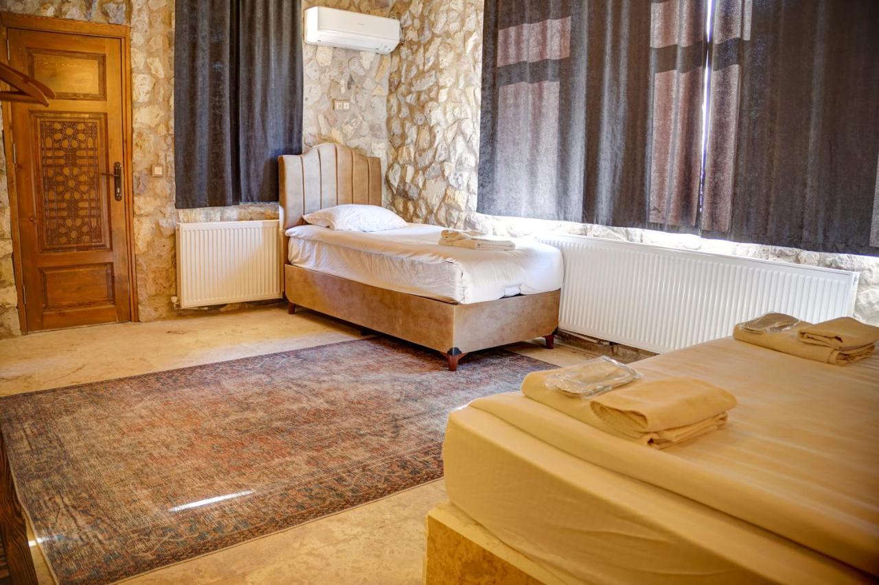 Hotel Ala Stone House *