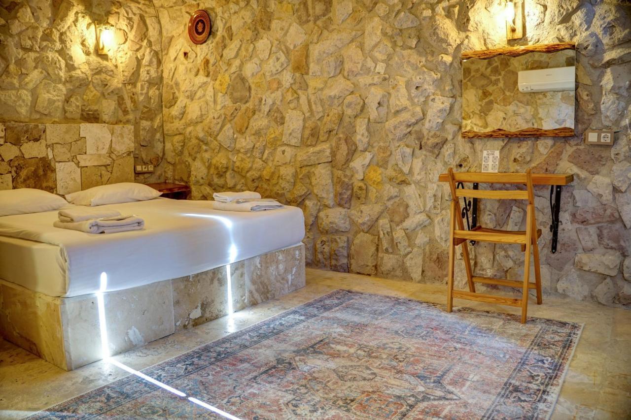 Ala Stone House Hotel *
