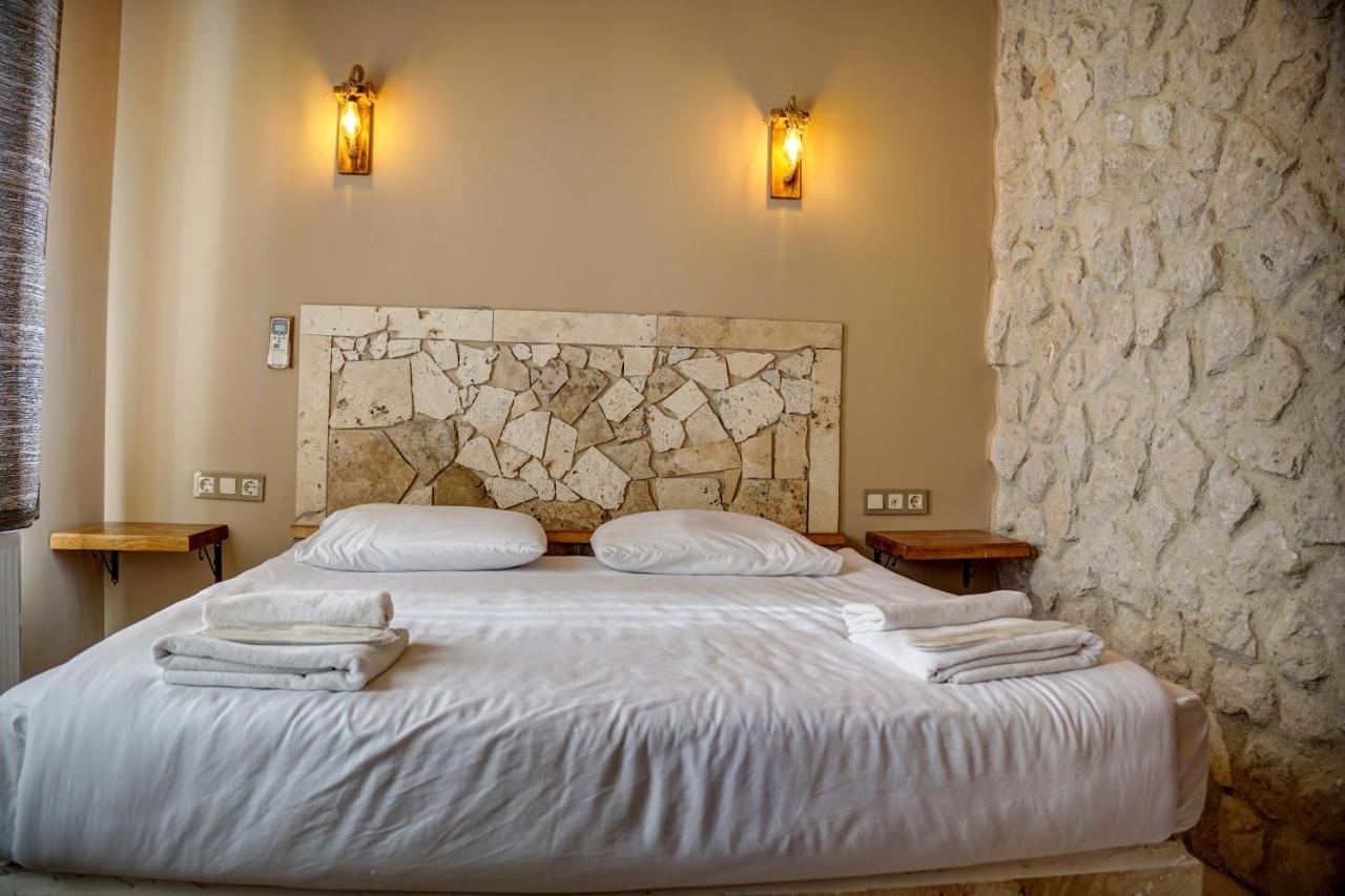 Ala Stone House Hotel *