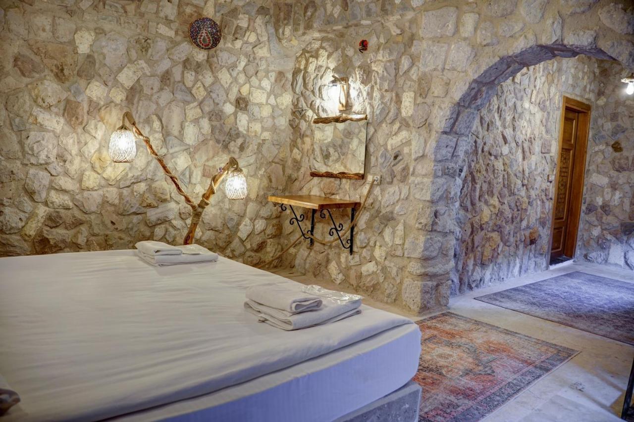 Ala Stone House Hotel *
