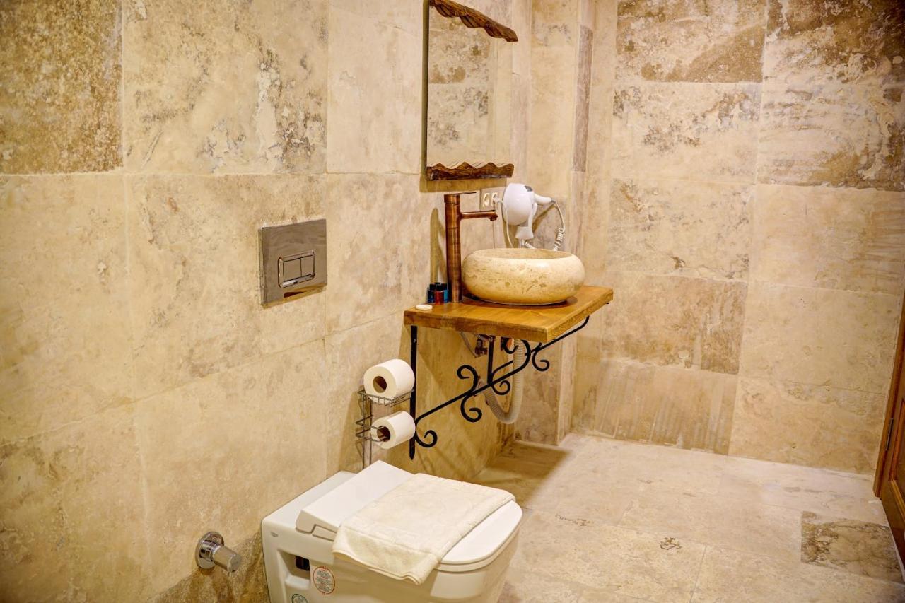 Ala Stone House Hotel *
